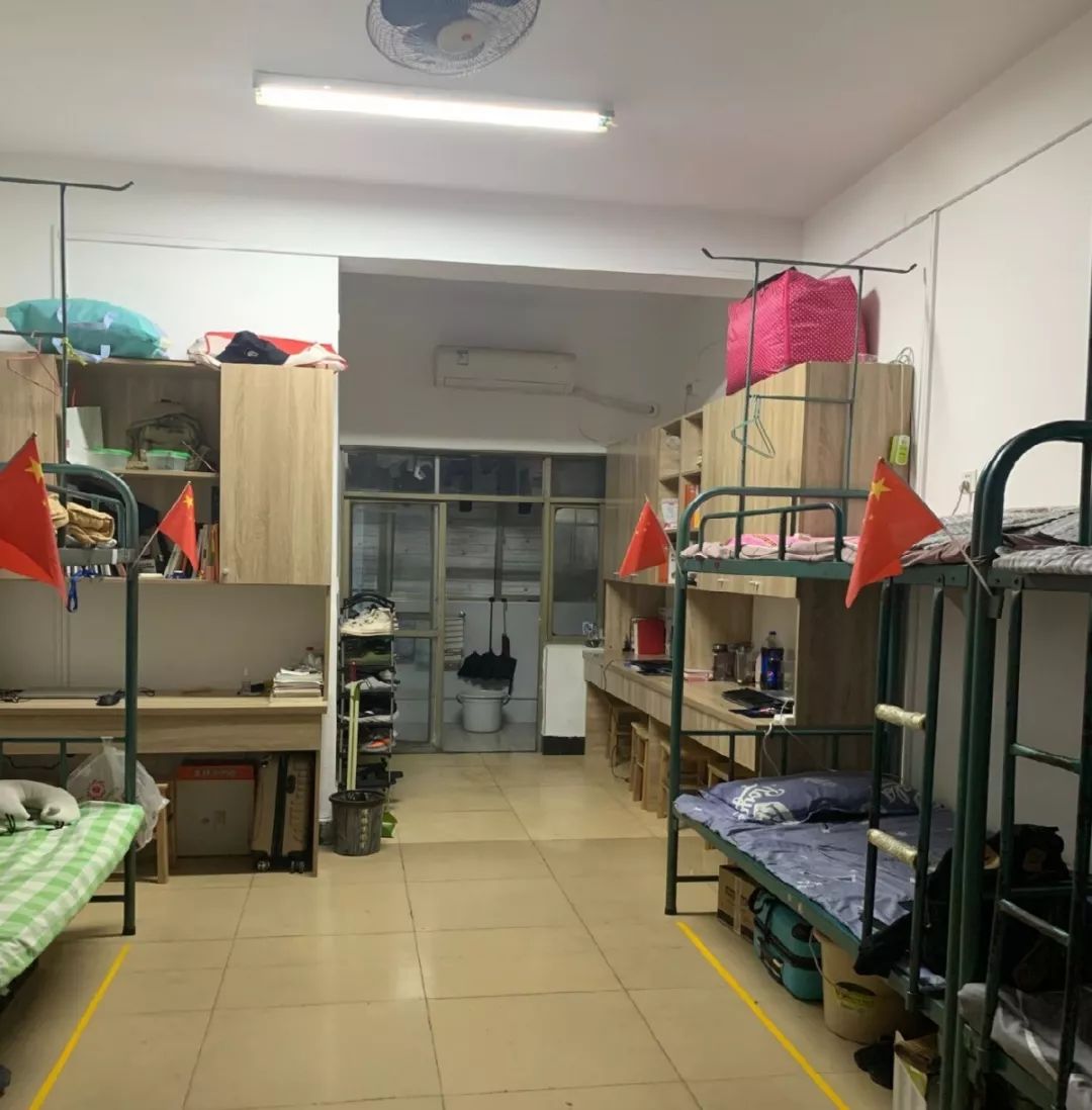 2栋406宿舍来看看ta们的表现吧