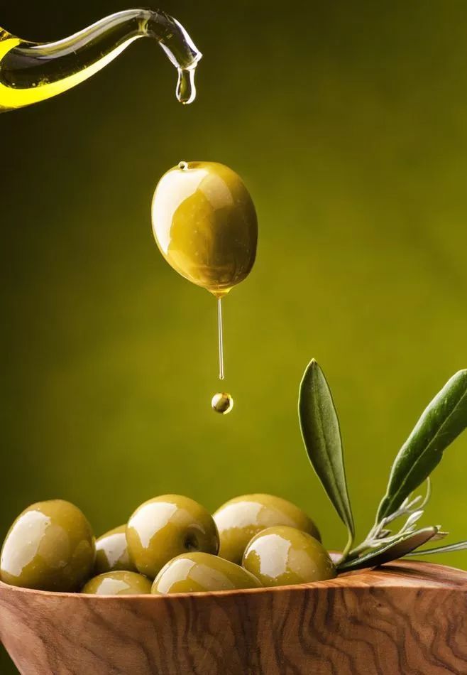 预防肌肤老化具有强大的抗氧化,抗炎功能橄榄油富含多酚,角鲨烯橄榄油