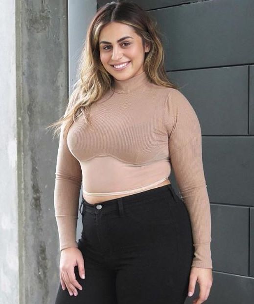 要说在国内,那个时候的大部分女生还是希望自己的身材瘦一点,可是在