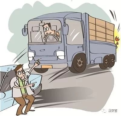 點贊路人也是消防員灑水車秒變成消防車