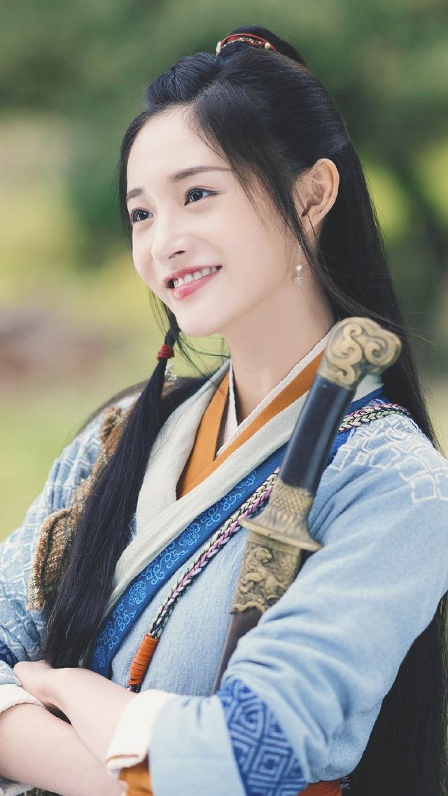 《有翡》周洁琼出演鬼马精灵的李妍,一个灵秀可爱的开心果_剧照