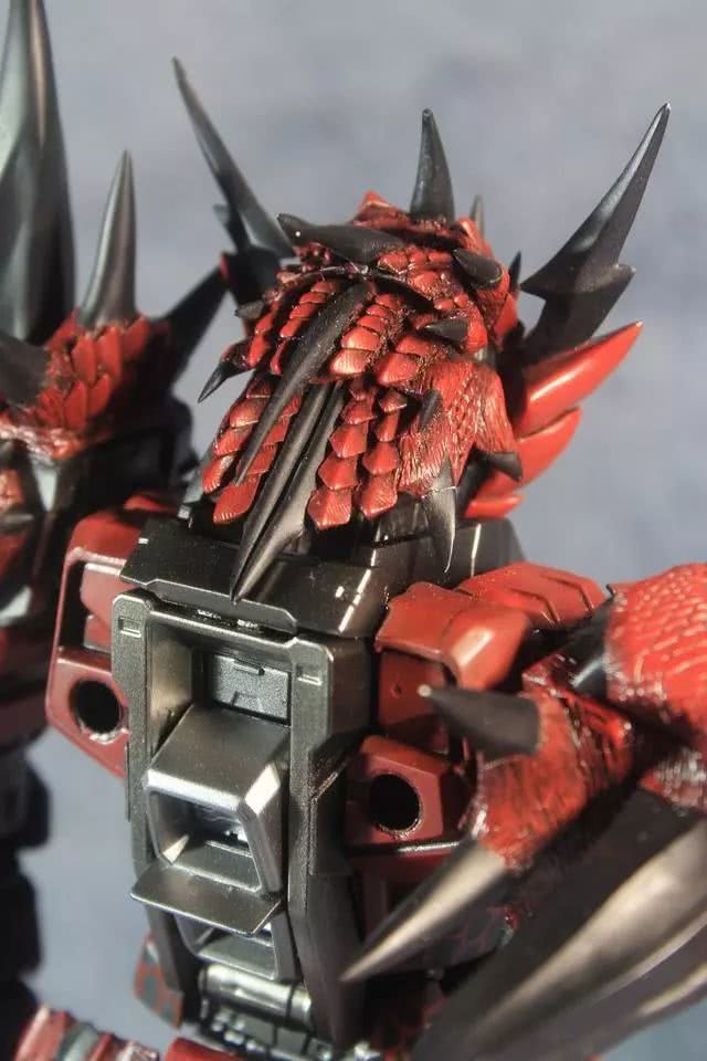 pg强袭超进化怪物猎人大剑雄火龙装