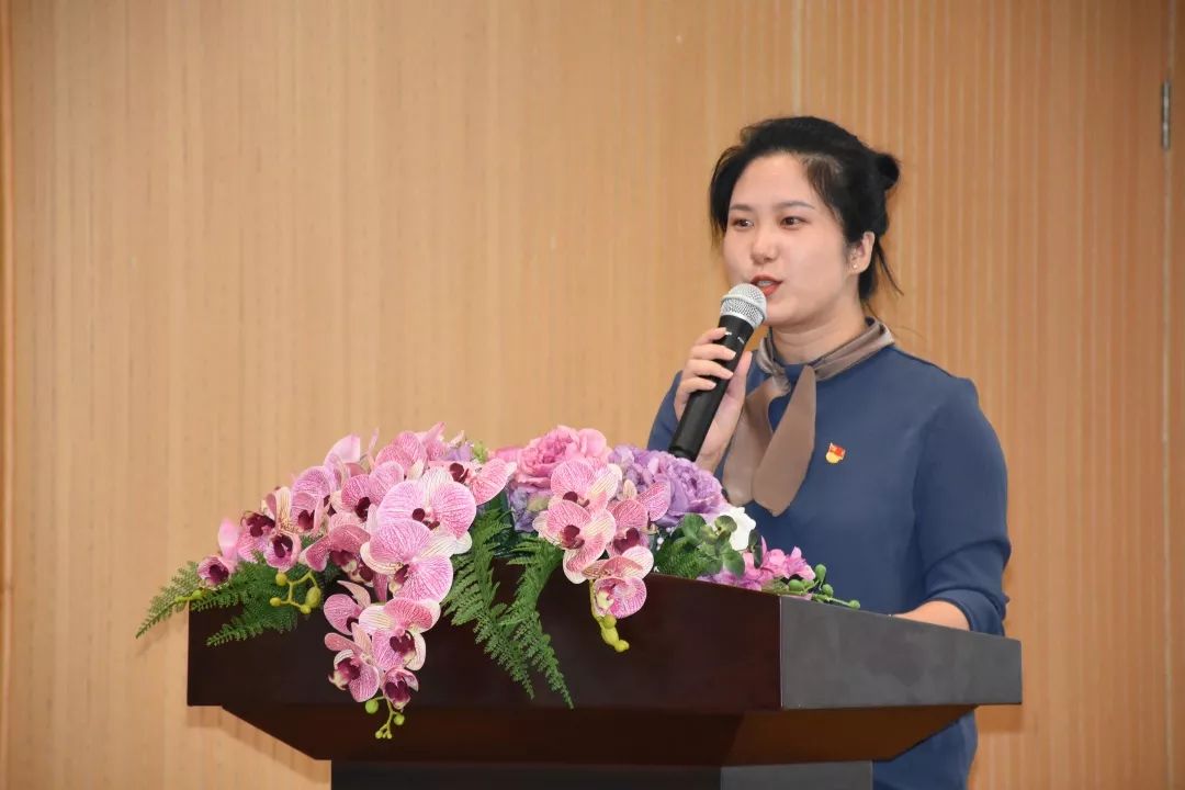 要闻局领导出席宋丽梅名园长工作室中期展示活动