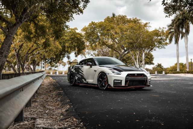 个性涂装尼桑gtr,很简单,但很帅!