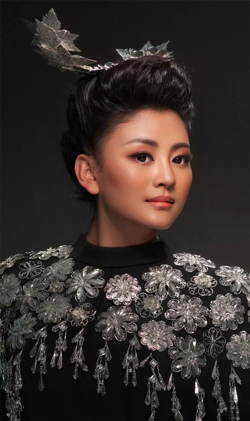 最是故乡慈母情秋有黄金桂夏有芙蓉树春来桃花水冬来腊梅艳竹溪长长