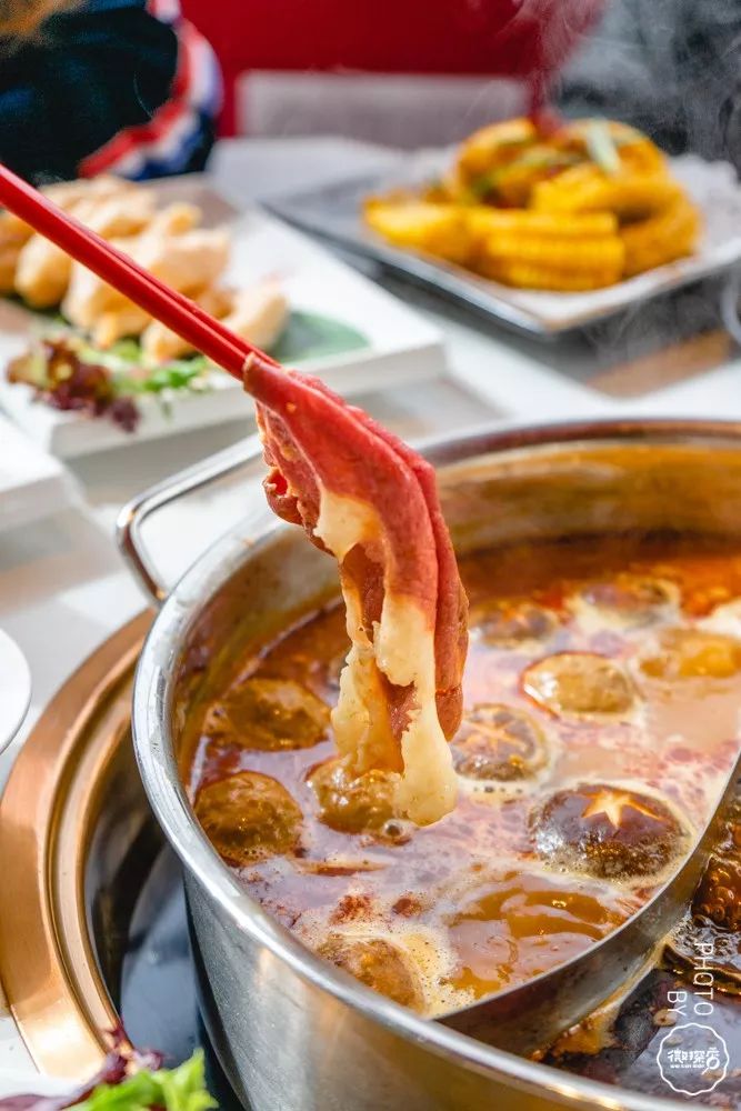 舌尖上的高奢大牌广式火锅当潮式沙爹遇上麻辣牛什食材品质征服你味蕾