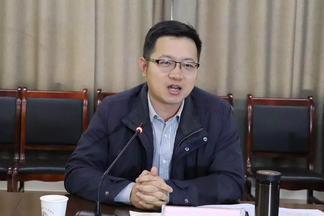 团中央青年发展部扶贫处处长颜滨深入庄里试验区调研共青团基层组织