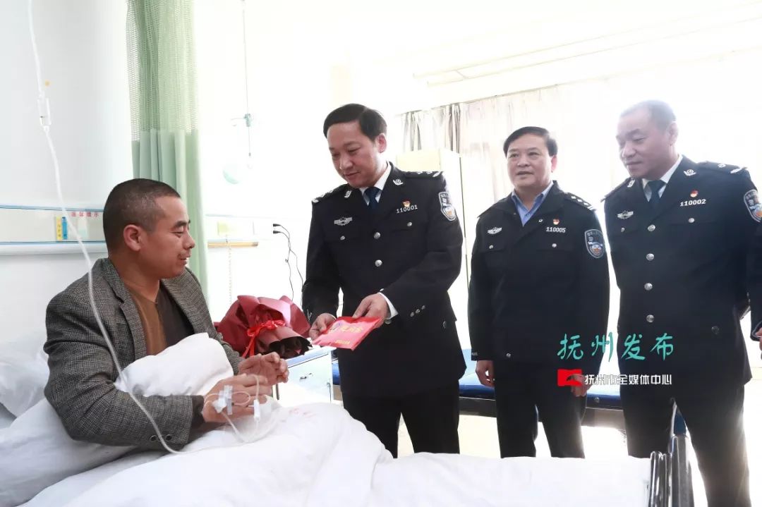 10月30日上午,副市长,市公安局党委书记,局长罗富杨前往市第一人民