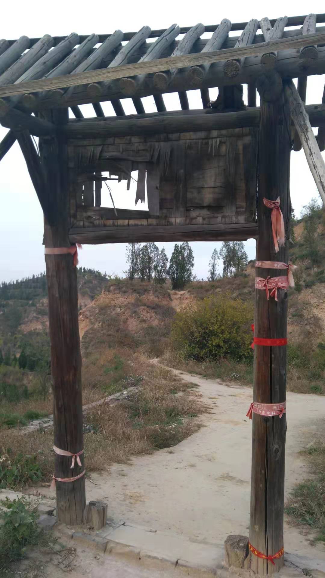 张俊平守护唐朝名将薛仁贵寒窑30载