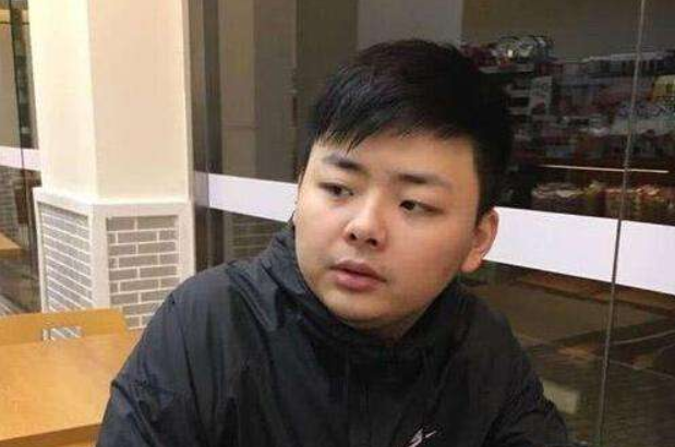 周淑怡生日西卡被带节奏弹幕全在刷这句话西卡再刷永久封