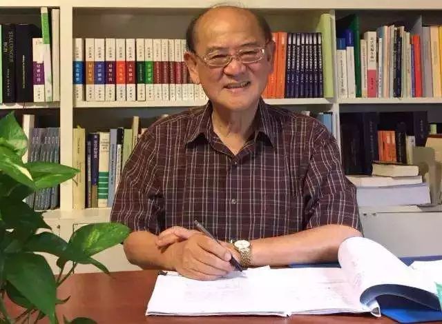 是著名法学家江平教授和王泽鉴教授捐赠发起设立的旨在奖励优秀学生