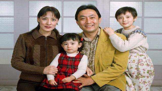真正有实力的演员确实不会让我们失望,贾新光和赵玲琪夫妻俩在