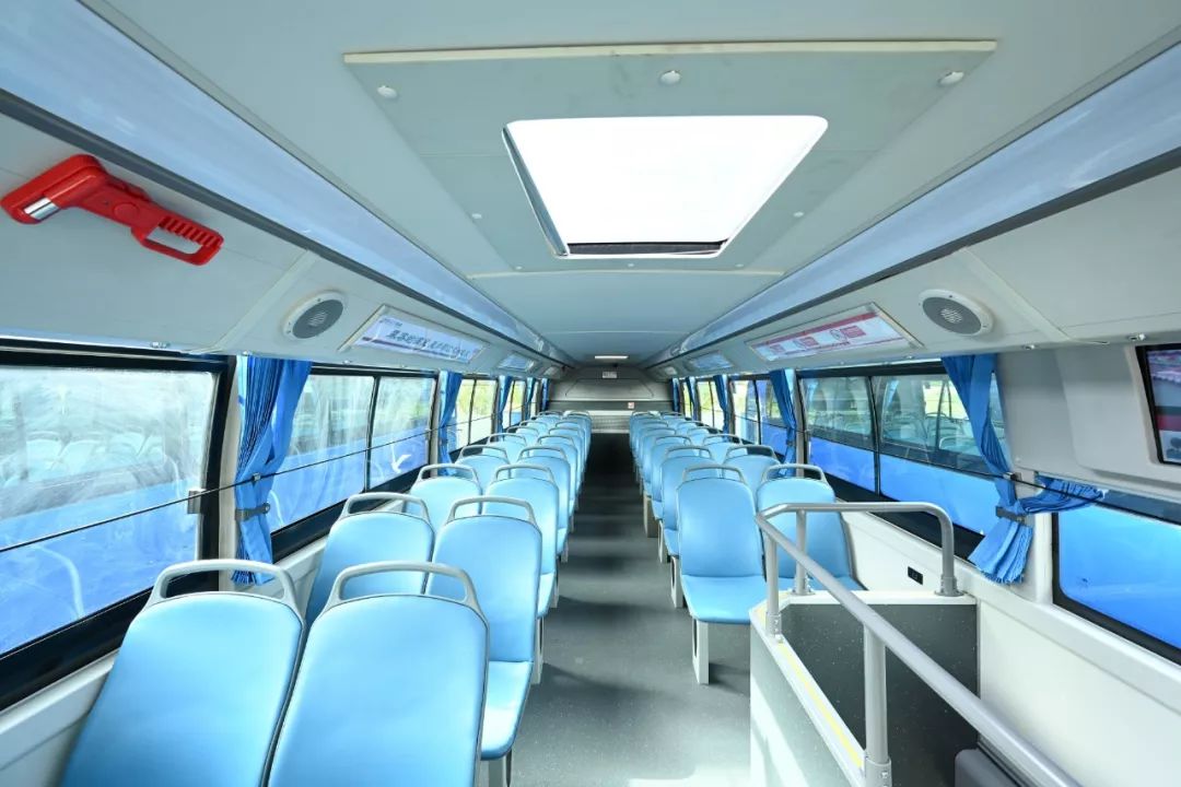 各项标准领行业之先烟台公交集团新能源双层空调大巴投入运营