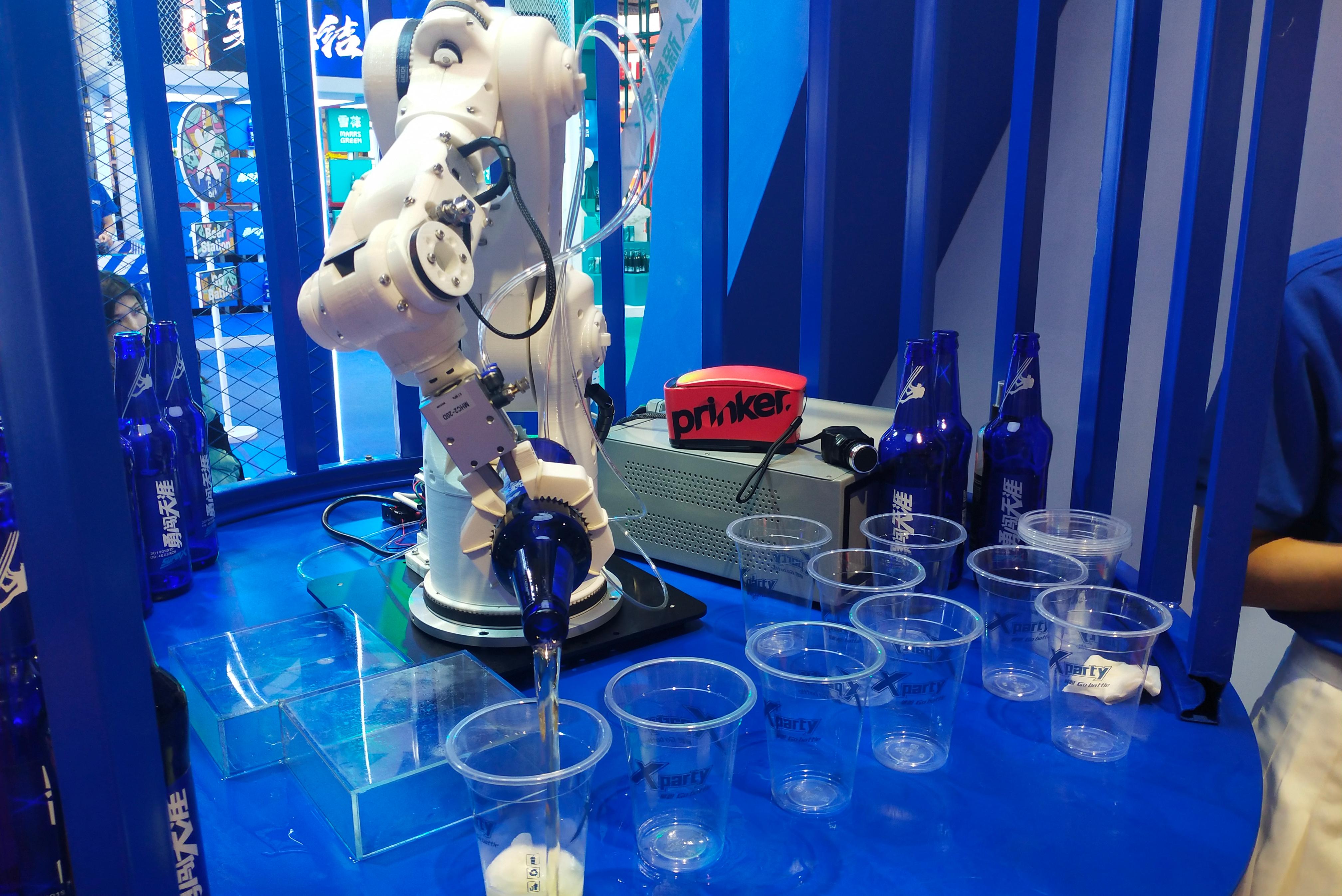 机器人租赁公司年会迎宾签到机器人跳舞表演机器人