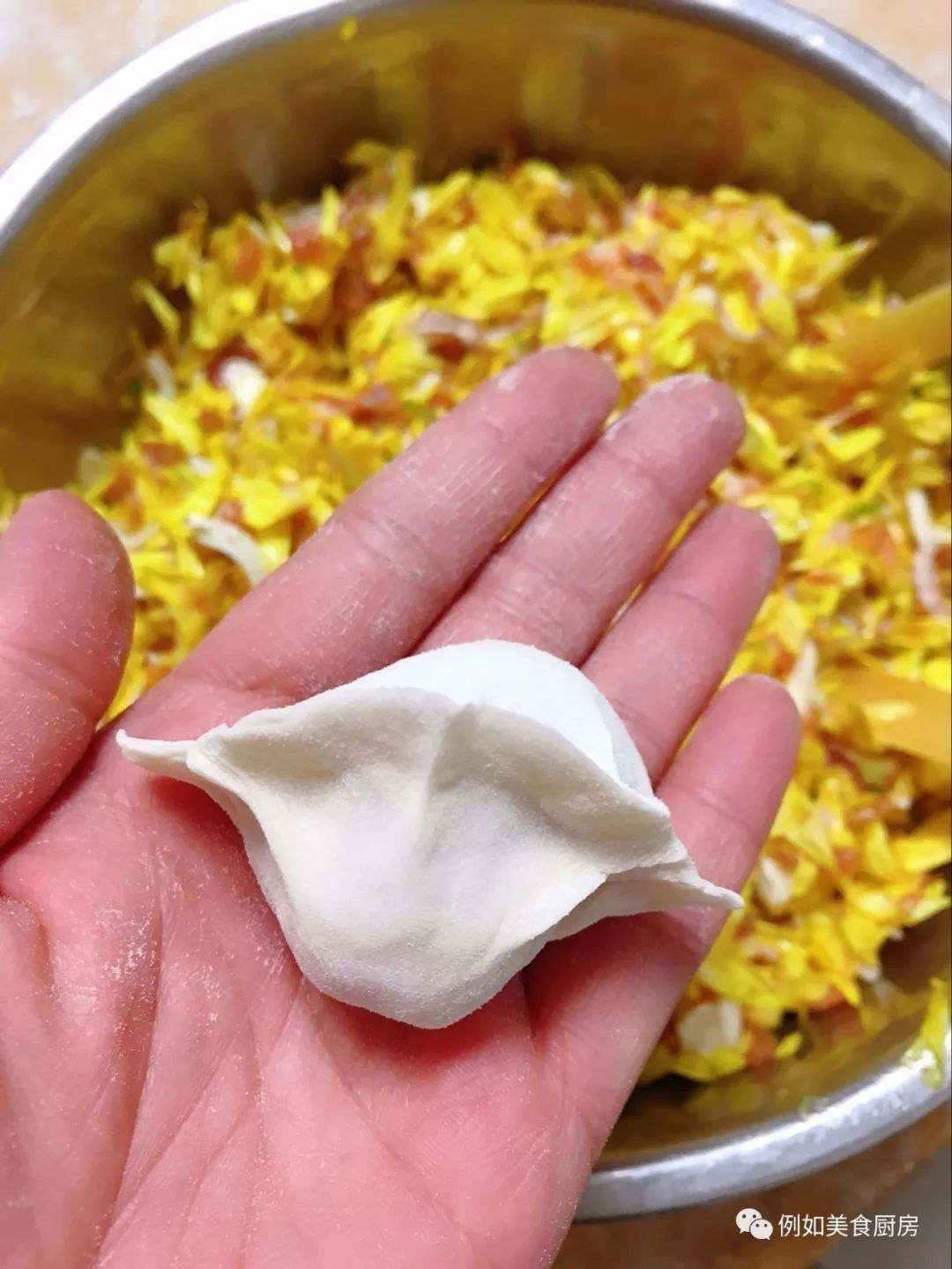 零落黄金蕊菊花饺子