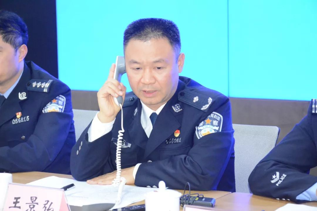 达州市公安局局长值守《达州晚报》热线电话!来看看哪些是热点问题