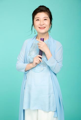 校长曾任千训基金会湖北代表处主任海豚传媒股份有限公司联合创始人