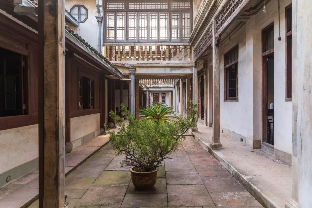 山水秘境恢宏古宅镇海贴隔壁有座村庄被成为民国第一村