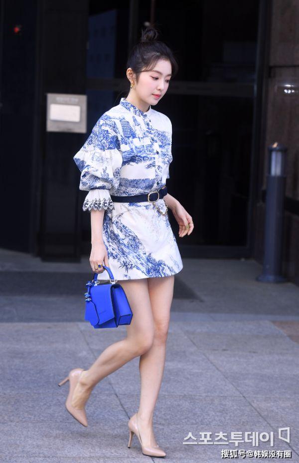 原创裙子太短了吧redvelvetirene活动照被赞移动的芭比娃娃