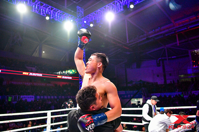 中国踢拳初代名将"玉面虎"董江涛的第二代核心弟子,吕瑞磊出生于河南