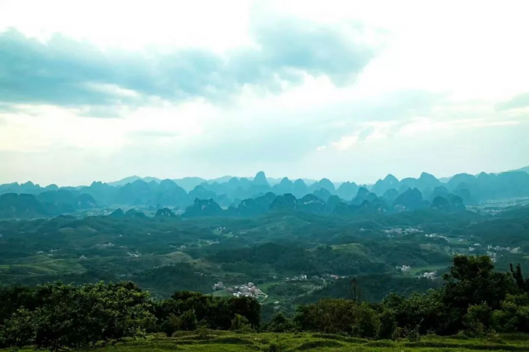 怀集桥头镇石山云绕,好美!
