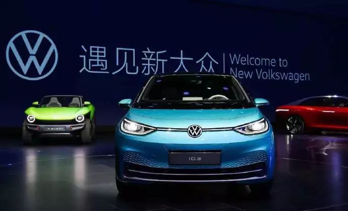 大众品牌新logo今晚发布新logo将在大众id3电动车使用