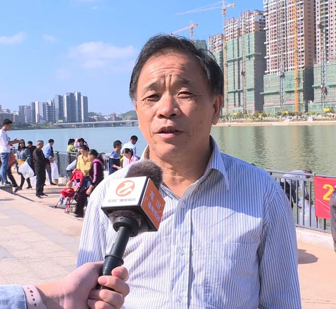 助力生态龙川建设渔业资源增殖放流向东江河投放82万多尾鱼苗