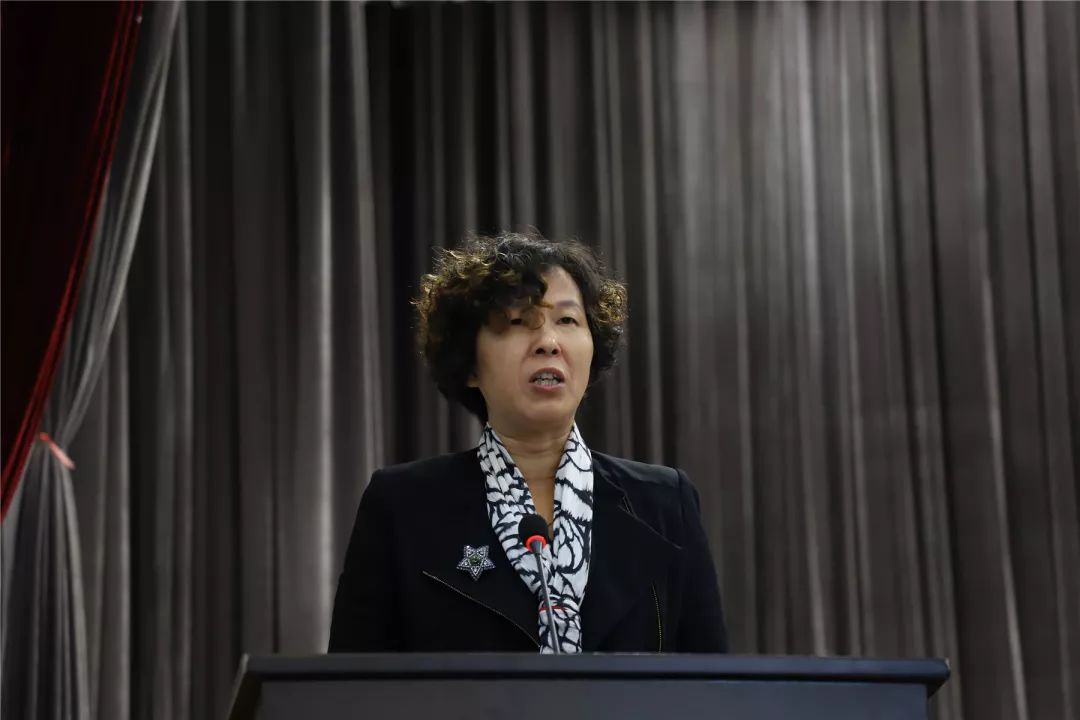 胡晓岚在讲话中指出