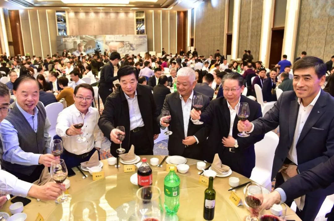 心之所向 信者无畏 | "福伊特之夜"点亮中国纸业信心_造纸