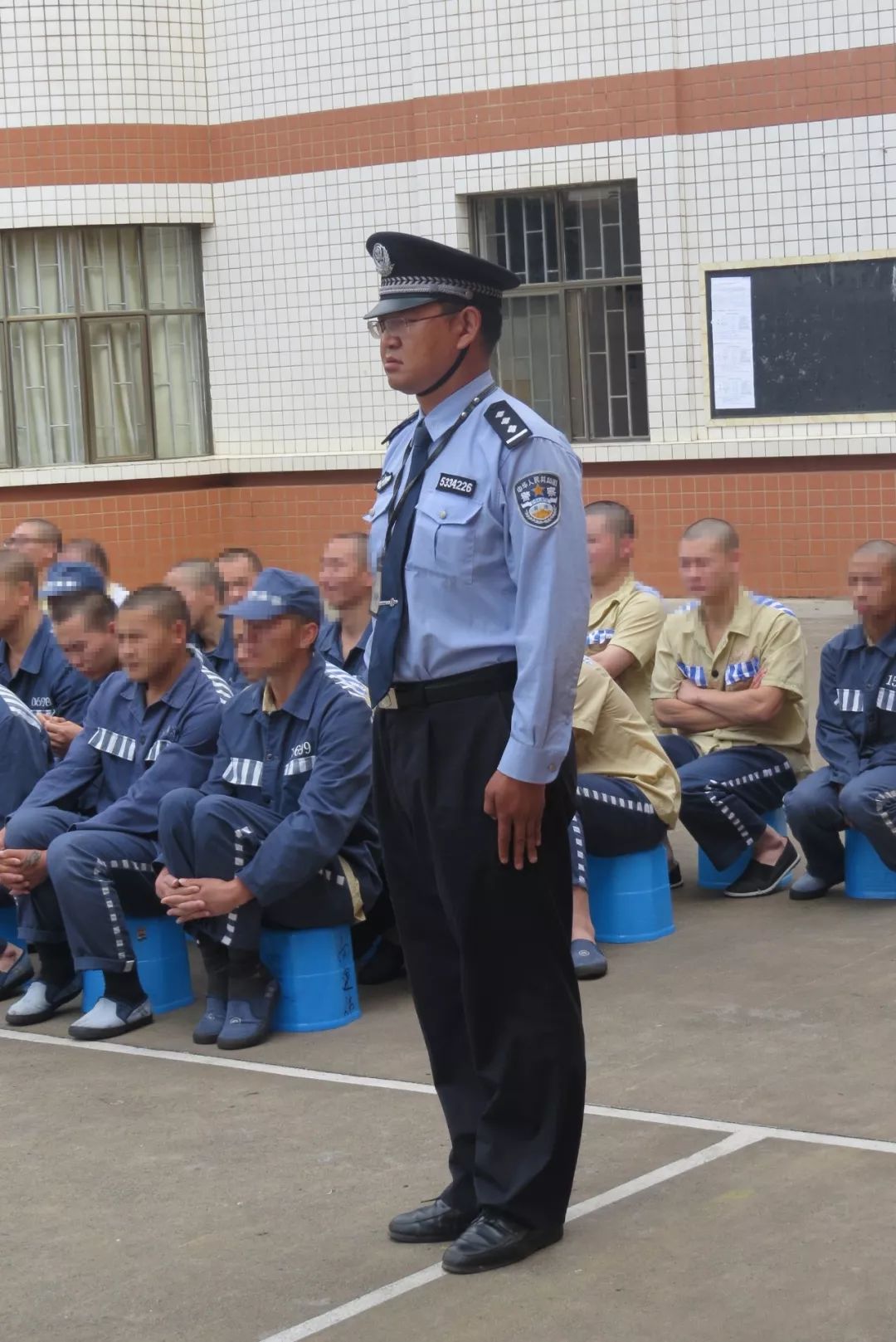 钦州监狱服刑人员图片图片