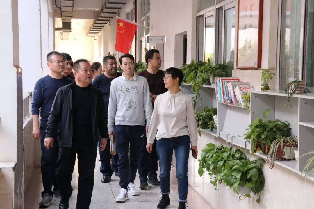 千校手拉手,赣疆一家亲——新疆克州一中考察团莅临我校参观交流