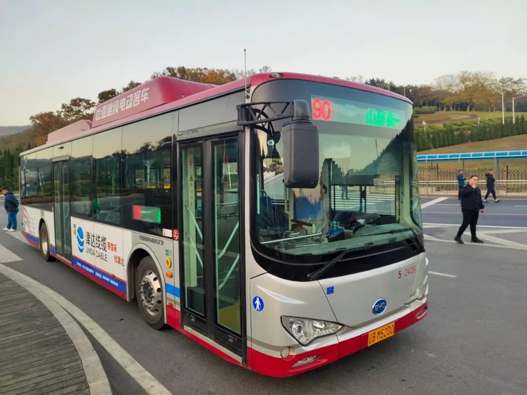 大连市区10条公交线路调整还有2条停运了