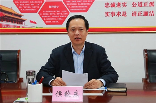 河南信阳市副市长侯钦东一行开展听民声转作风大走访活动