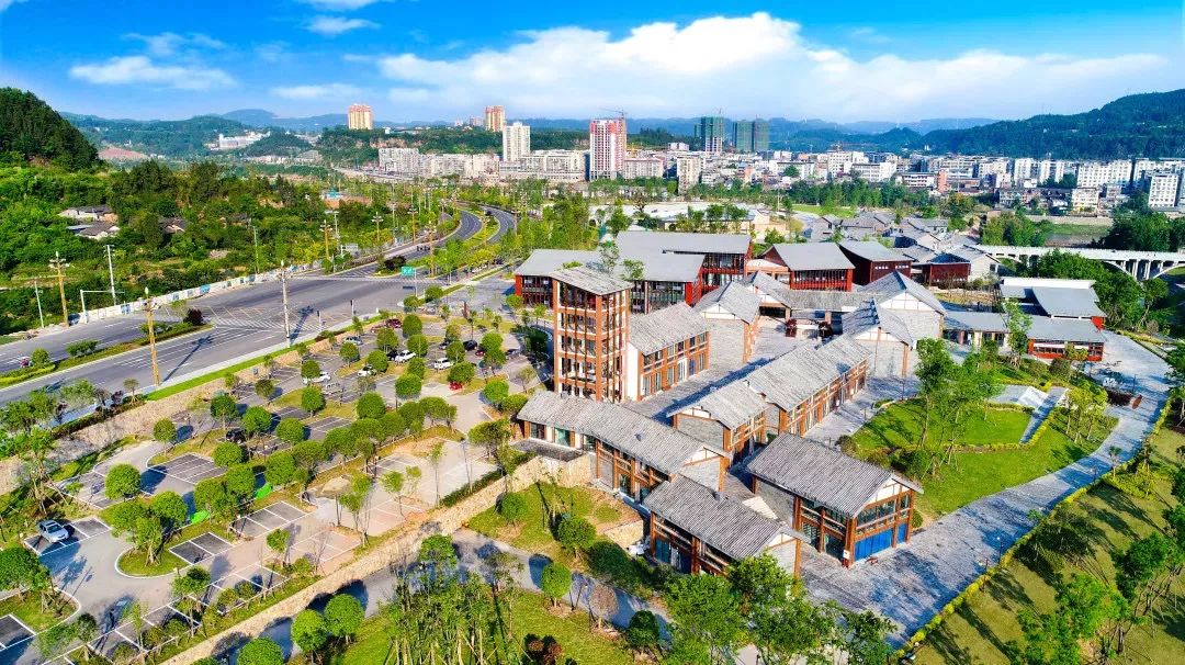 路围剿"胜利后,在此设仪阆县苏维埃政府治,后改为恩阳县苏维埃政府治