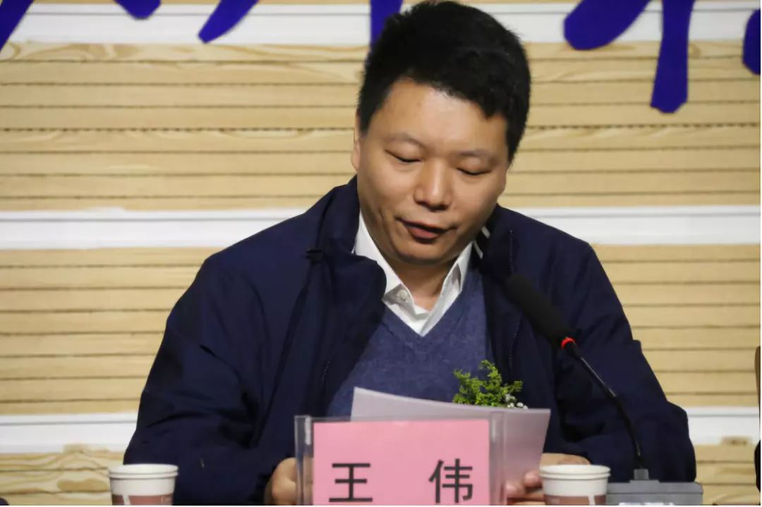 威县县长商黎英表示,"威县在教育部及各级主管部门的大力支持下,先后