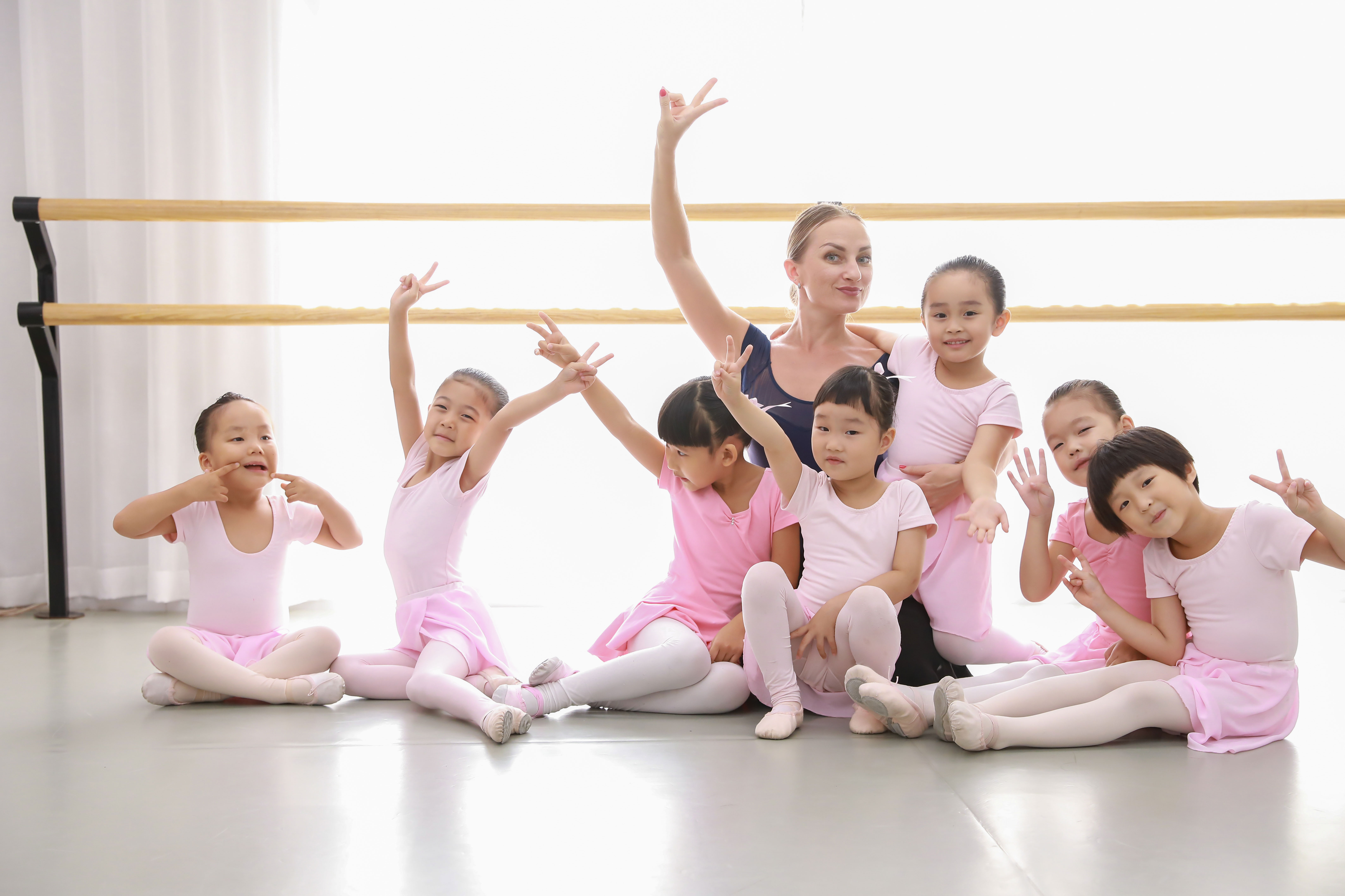 24岁舞蹈启蒙丨孩子一生中最重要的时期芭蕾舞