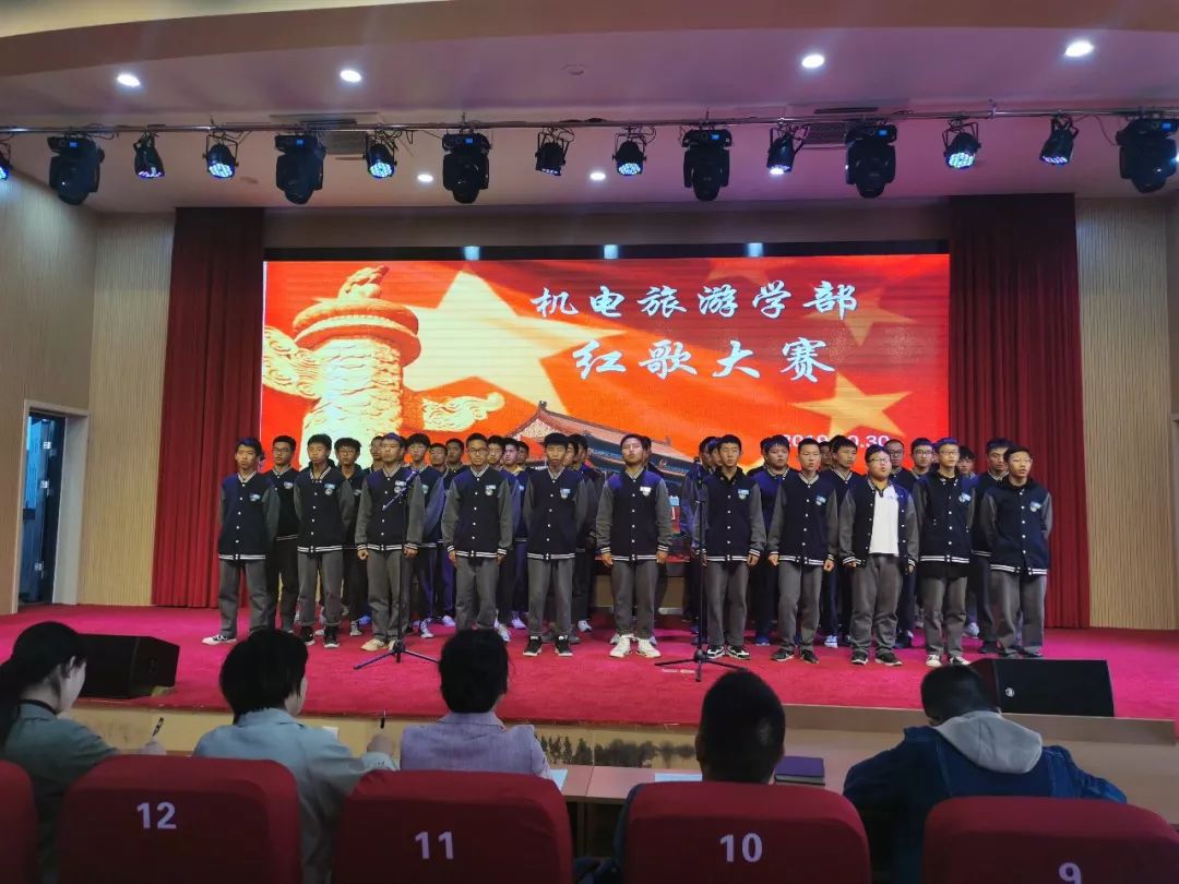 本次比赛由教育处主任詹家林,机电旅游学部部长楼佳,校办副主任叶走霄