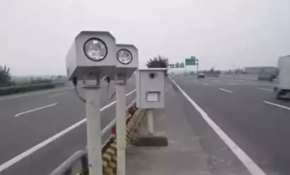 开车不认识这几种摄像头,给你10本驾照也不够扣!