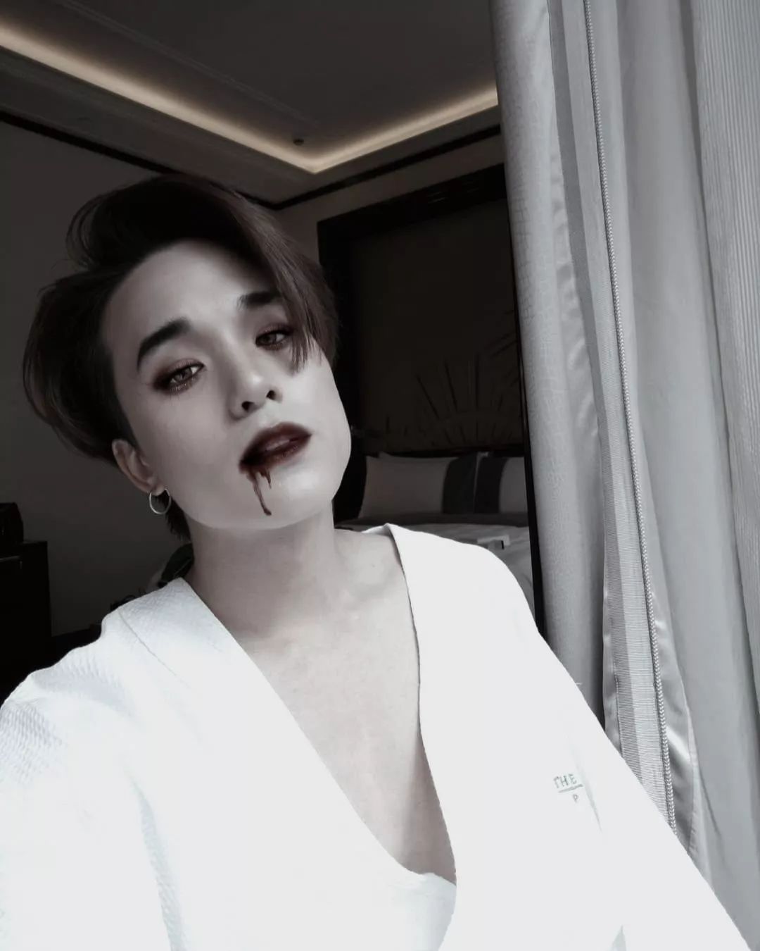 泰国新晋男团trinity晒万圣节妆容魅惑性感