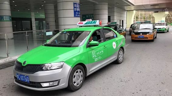 城区出租车要统一颜色和式样!20种方案征求意见,你喜欢哪一款?