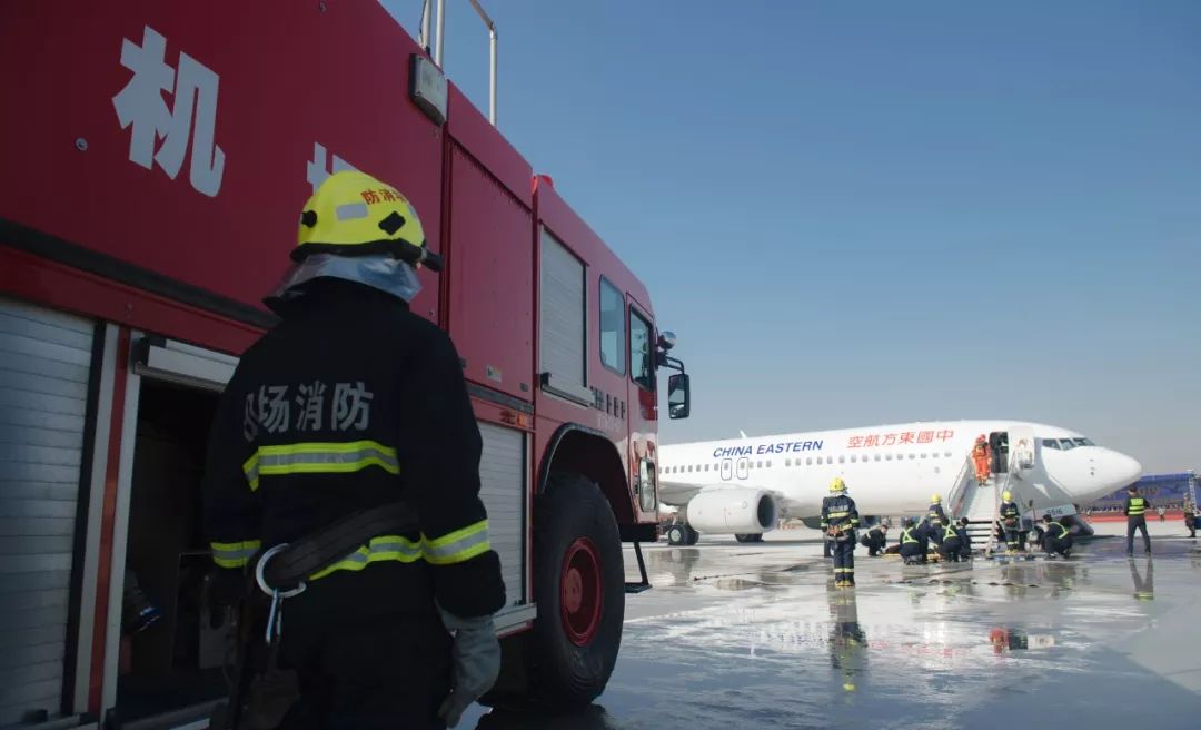 事发太原机场,后货舱火警!中国机长式应急演练开始