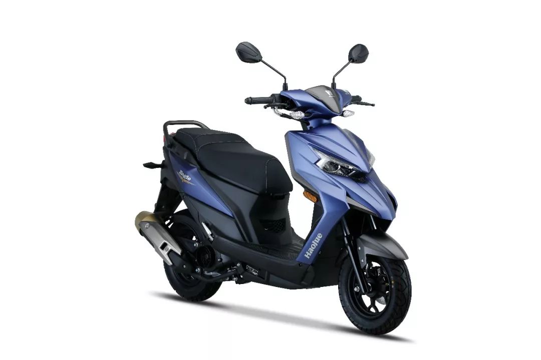 eagle的优点之一,来到野外的坑洼崎岖中,你很快就会明白:这款adv踏板