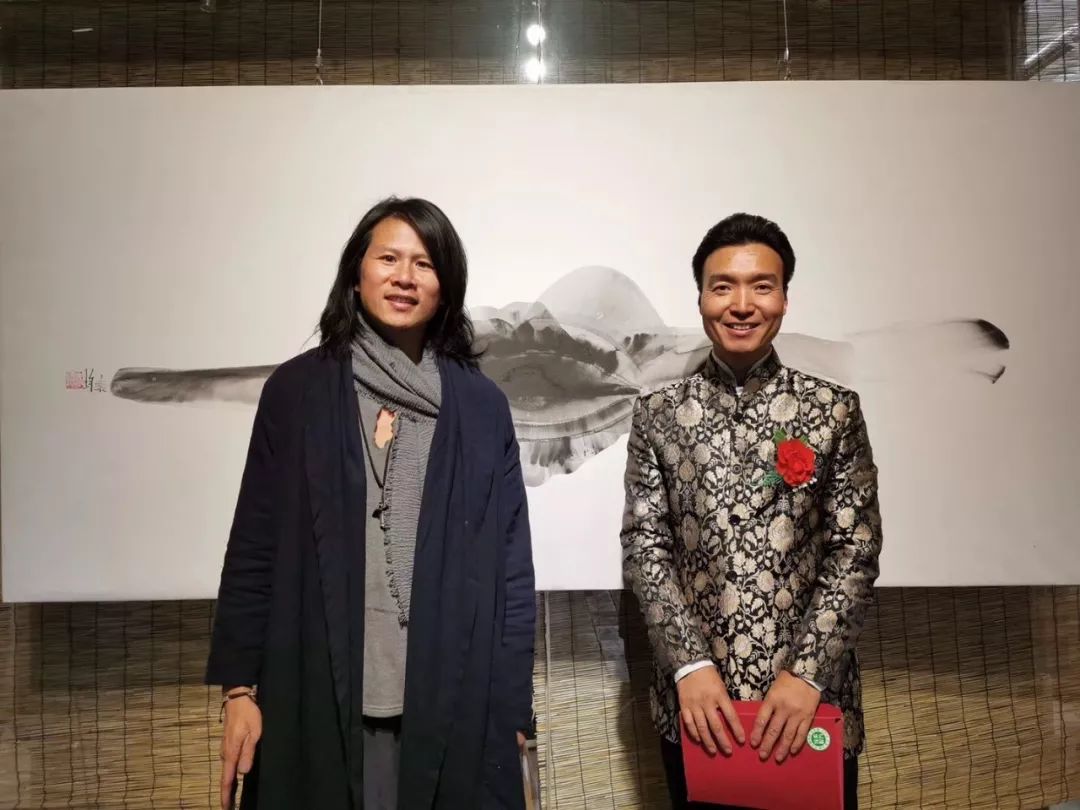 初到敦煌的画展与画志画行者郑泰均画记