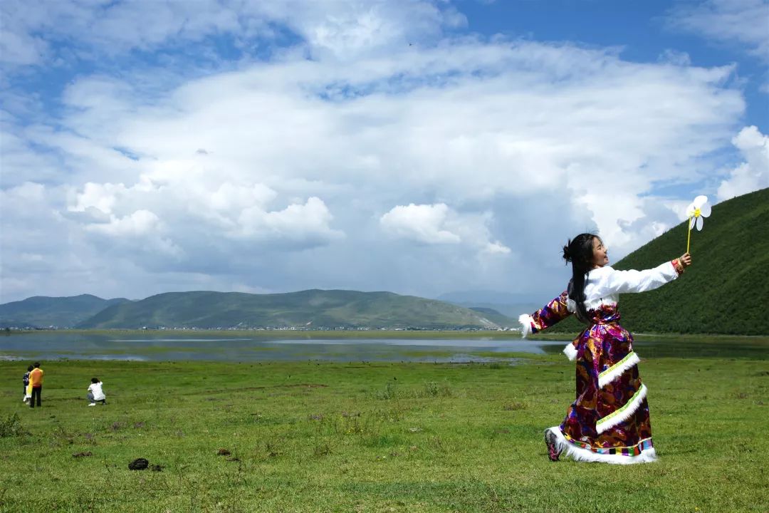 古滇王国的鼎盛辉煌依然传奇;十几年前,一部《还珠格格》,佳人双双