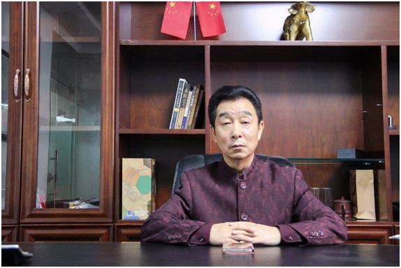 让红木文化走入平常百姓家访红木王朝董事长张家喜