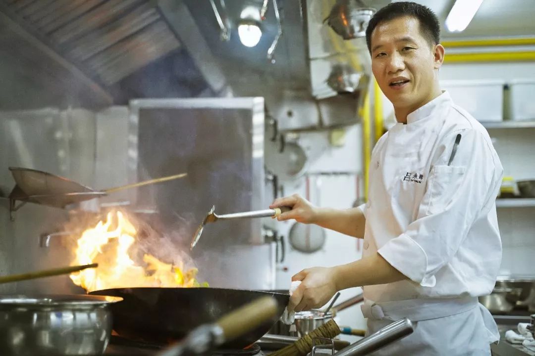 浦江贰号行政总厨吕永辉餐饮五年一小变十年一大变一拳咏春静心迎未来