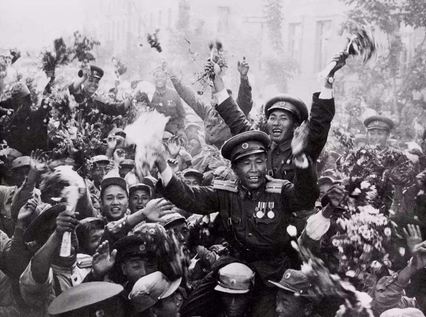 美四星上将弗里曼那时候是第一次跟我国的志愿军交战,没想到这第一仗