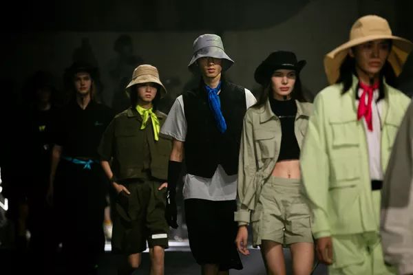 本土潮牌细说成长的10年|《华丽志》独家专访 roaringwild品牌创始人