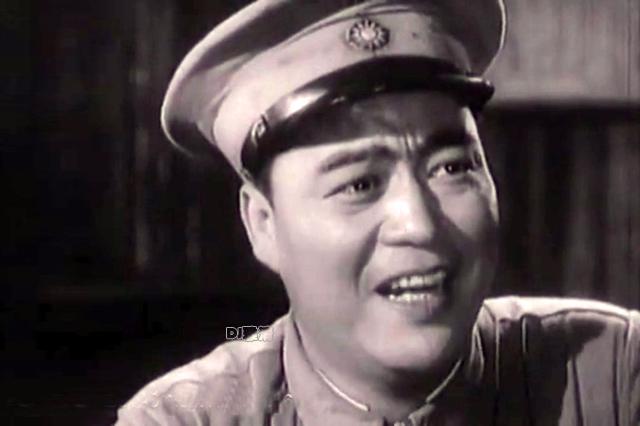 尤其是他在与王晓棠搭档出演的《英雄虎胆》中所扮演的侦察英雄曾泰