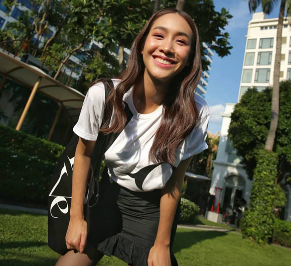 泰星min:哥哥颜值颇高,母亲是个女强人,二人聚少离多!_工作